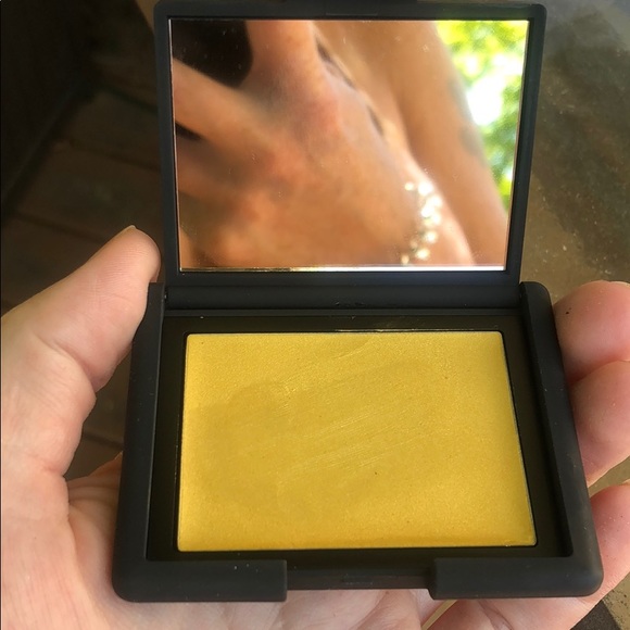 NARS cream blush in Gold Member - Picture 2 of 5